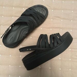 CROCS BLACK BROOKLYN STRAPPY LOW WEDGE SANDAL